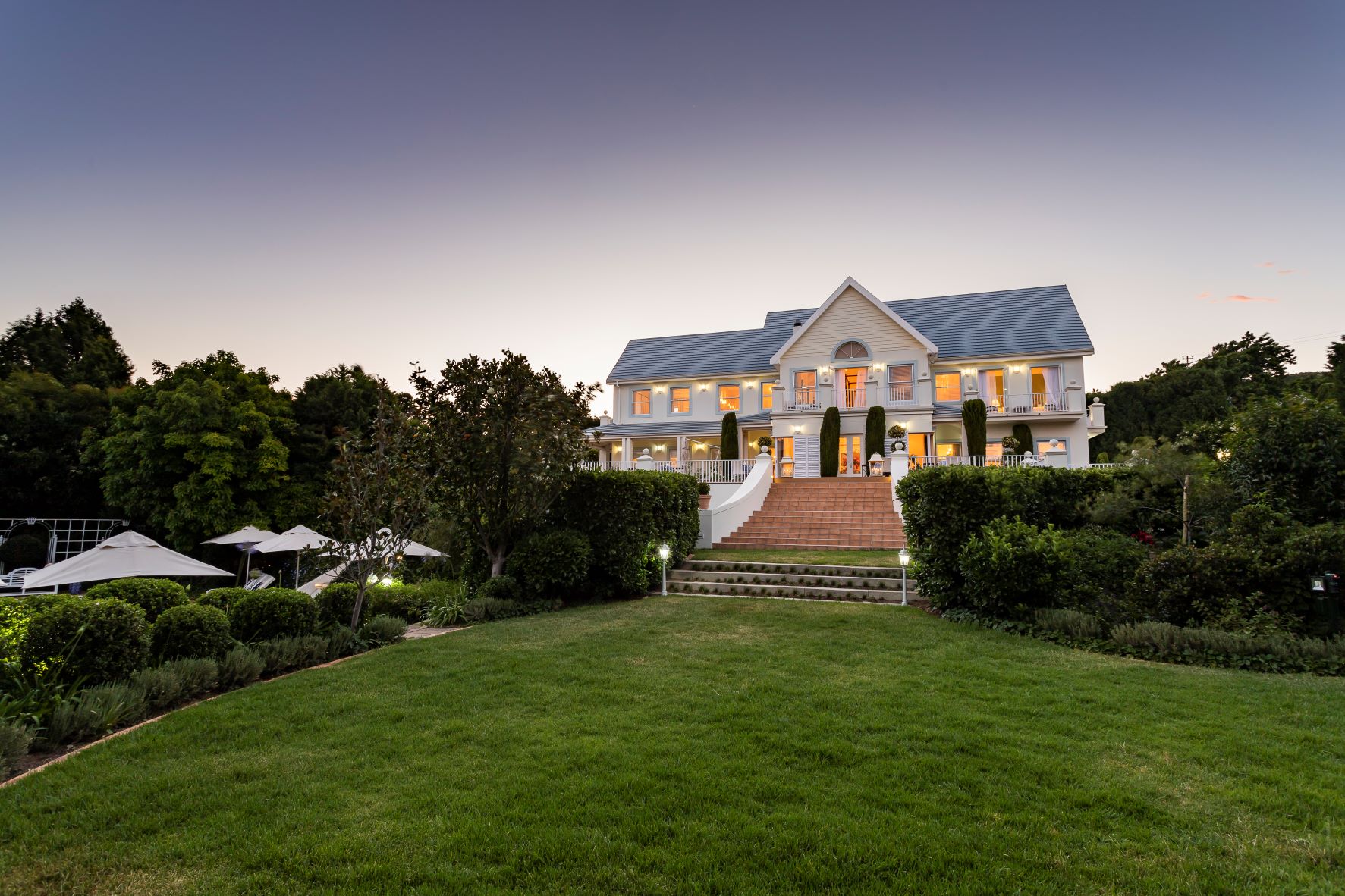 A JEWEL IN THE CAPE WINELANDS